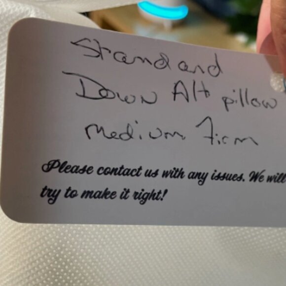 NWT QUINCE PREMIUM DOWN ALTERNATIVE DOWN STANDARD PILLOW COTTON MEDIUM / FIRM - Picture 8 of 9